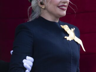 Lady Gaga at Joe Bidens inauguration cropped 5